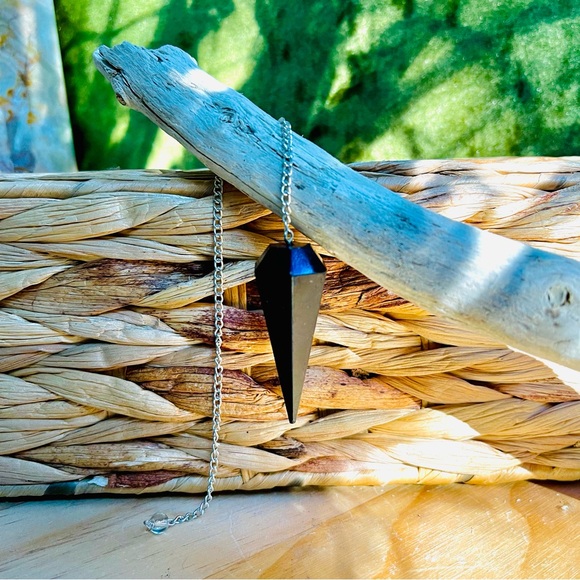 Black obsidian dowsing pendulum - Picture 4 of 7